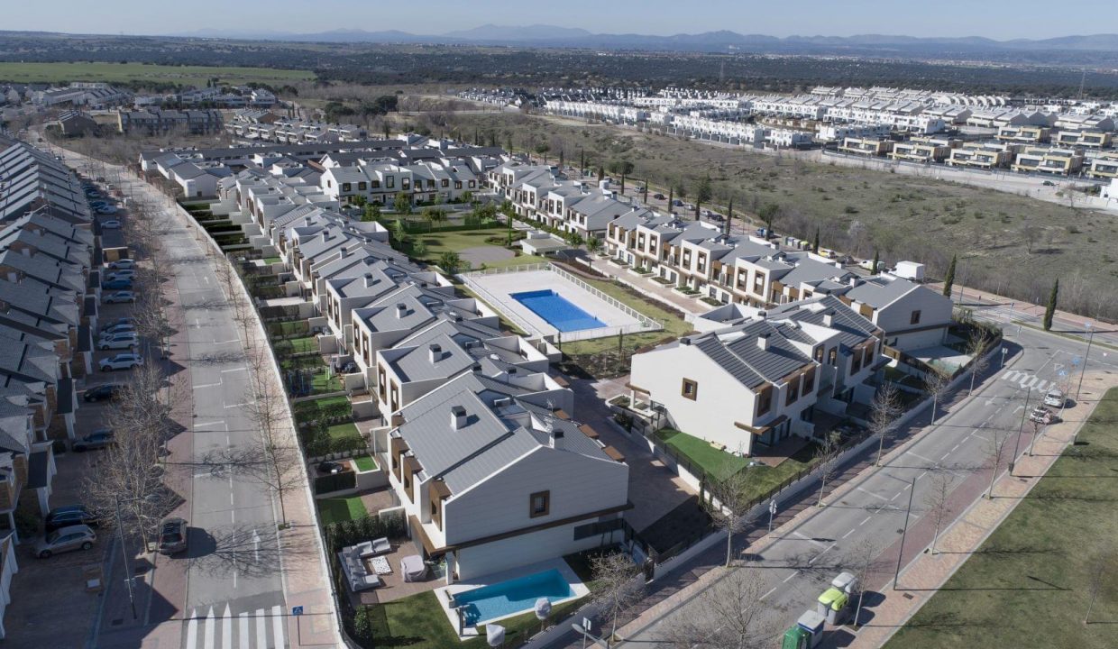 Promoción Villas del Mirabal 3, obra nueva en Boadilla del Monte (Revista)