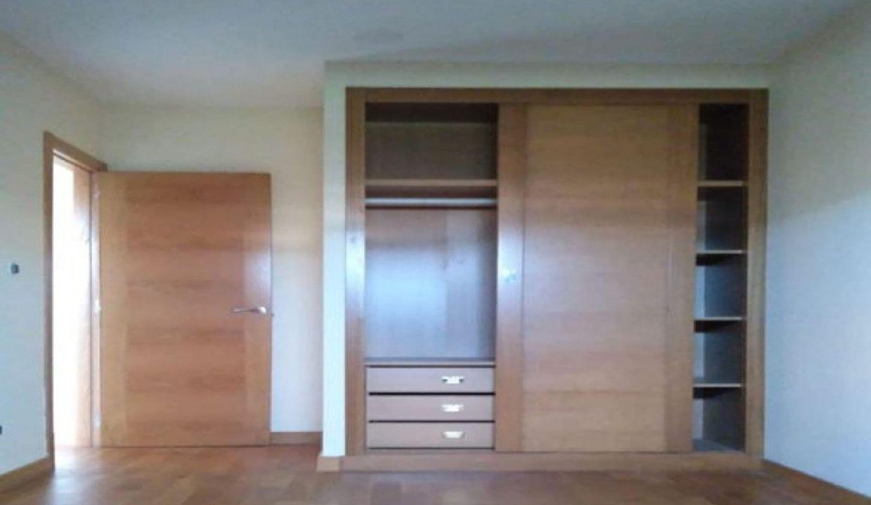 Promoción Residencial Camari�as, obra nueva en Cedeira (Revista)