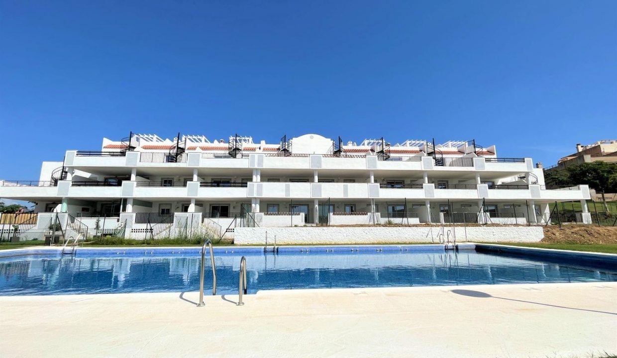 Promoción Doña Julia Golf Views, obra nueva en Casares (Revista)