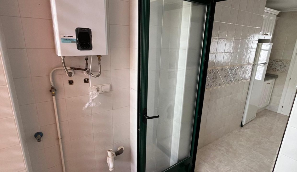 Продажа готовых апартаментов с ключом в Ломас-де-Кампоамор, Ориуэла Коста