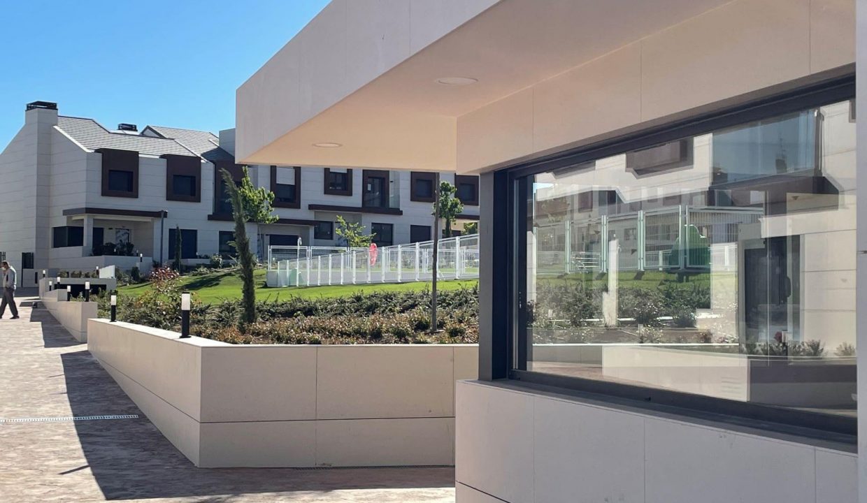 Promoción Villas del Mirabal 3, obra nueva en Boadilla del Monte (Revista)