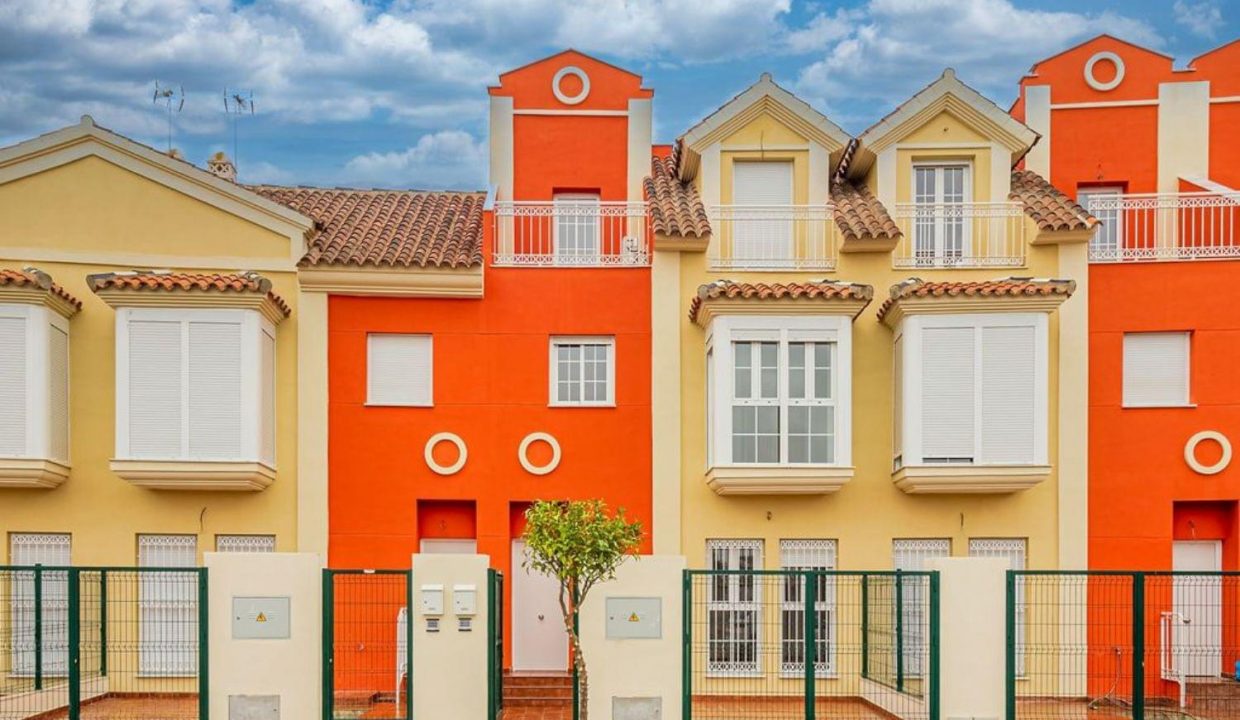 Promoción Adosados en Aljaraque, obra nueva en Corrales (Revista)