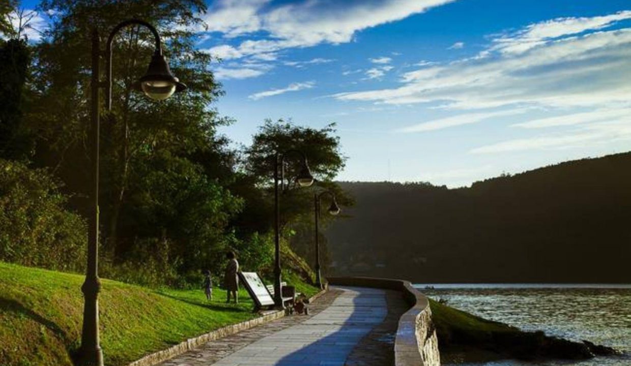 Promoción Puerto Raton, obra nueva en A Redonda de Abaixo (Revista)