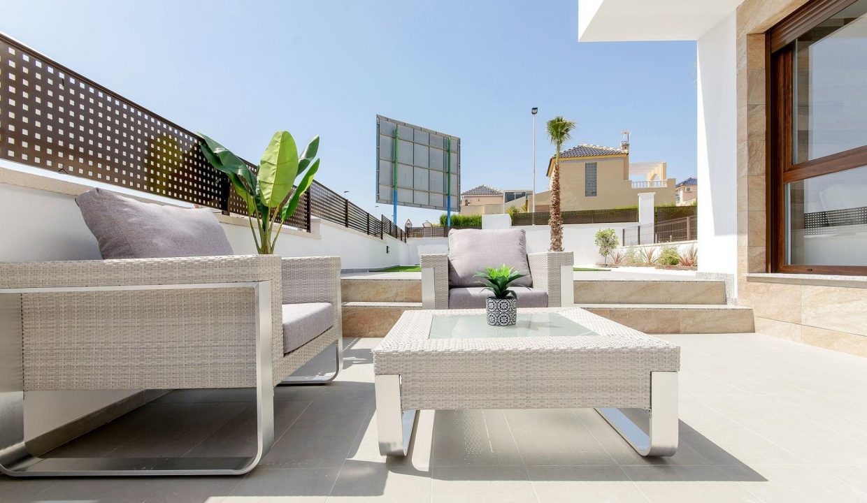 Promoción Don Benito - Altos de la Laguna, obra nueva en Torrevieja (Revista)
