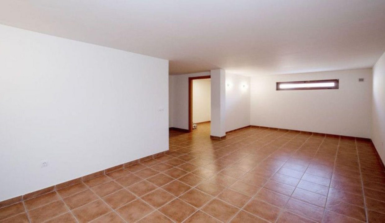 Promoción Casares Hills, obra nueva en Casares (Revista)