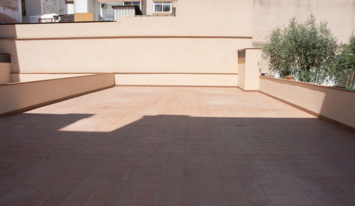 Promoción Narcis Monturiol 96, obra nueva en l'Hospitalet de Llobregat (Revista)