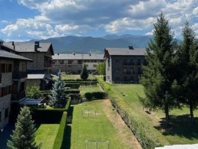 Promoción Viviendas Bellver De Cerdanya, obra nueva en Talló (Revista)
