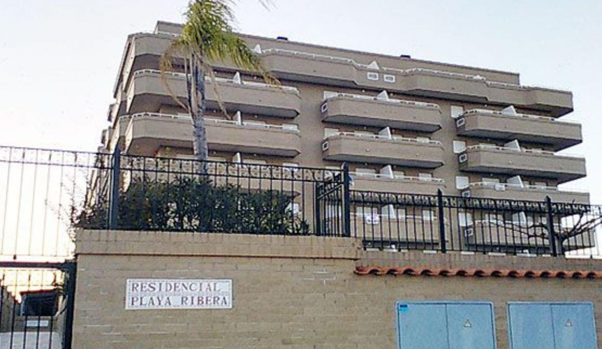 Promoción Cabanes, obra nueva en La Torre de la Sal (Revista)