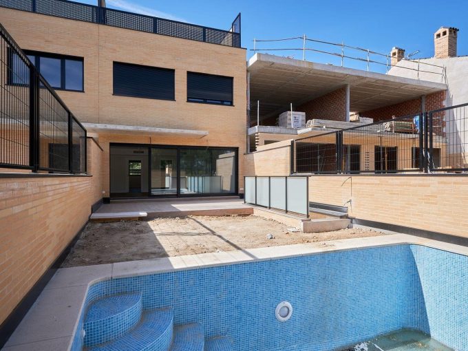 Promoción Villas de Teneria V, obra nueva en Pinto (Revista)