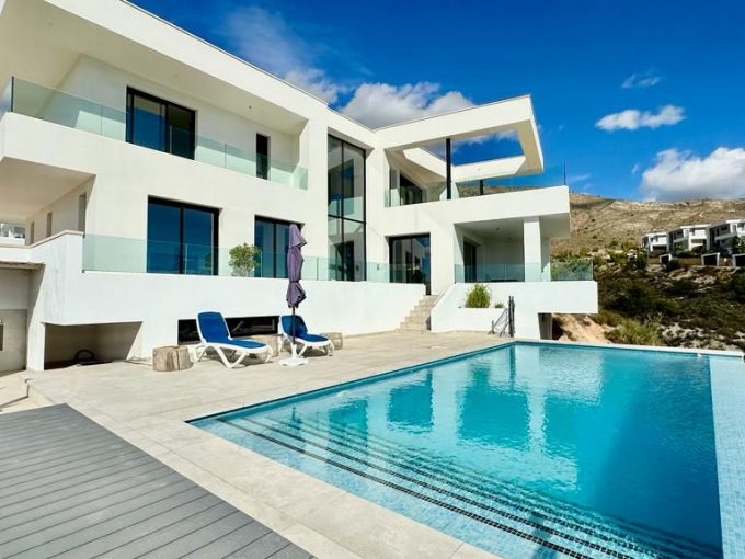 Promoción Impresionante villa que combina lujo y comodidad, obra nueva en Finestrat (Revista)