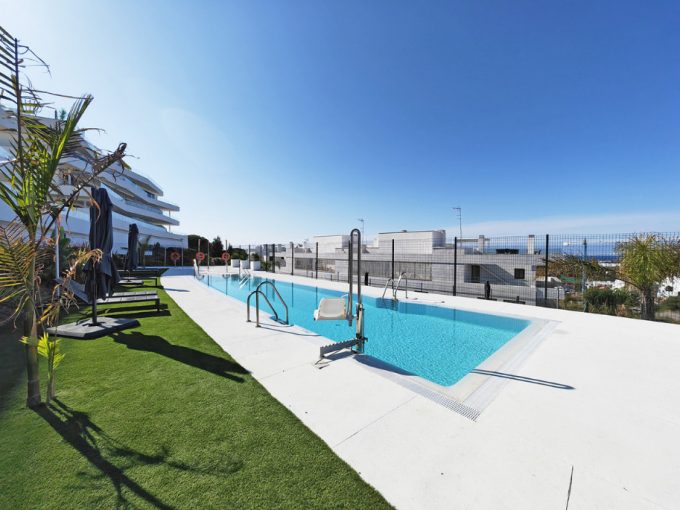 Promoción Apartamento con impresionantes vistas al mar, obra nueva en Estepona (Revista)