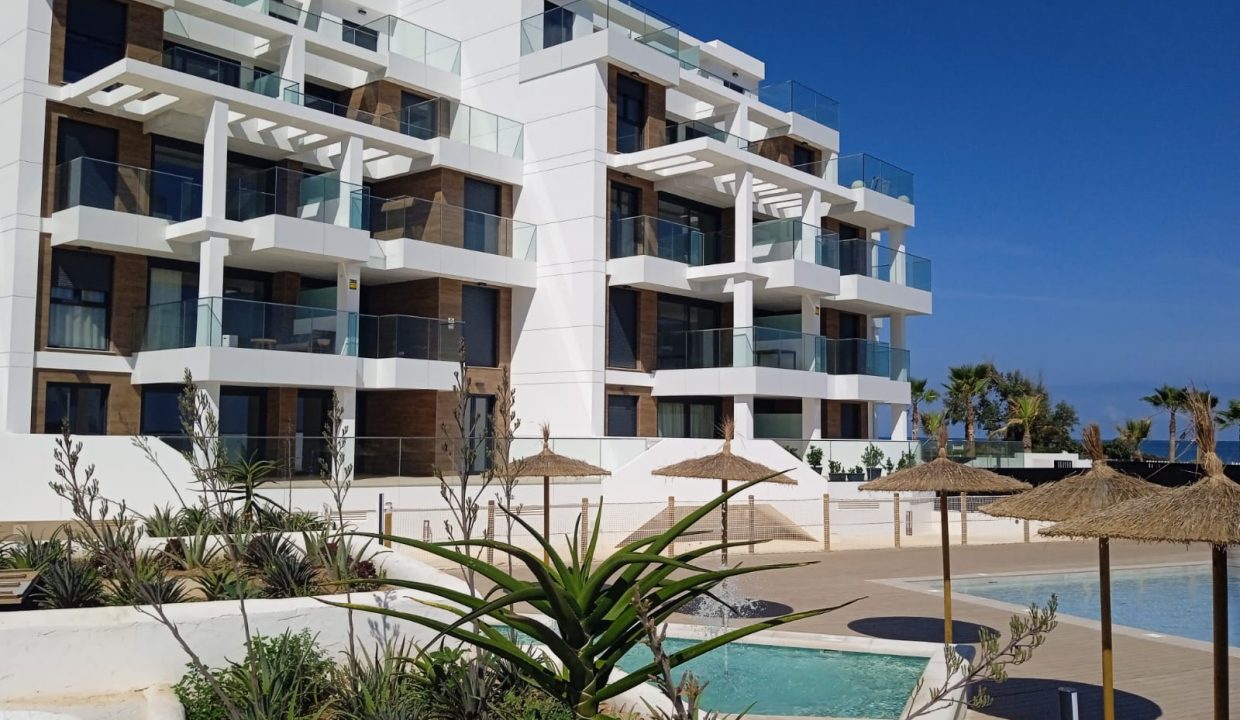 Promoción Residencial L´Estanyo Villa Romana, obra nueva en Denia (Revista)