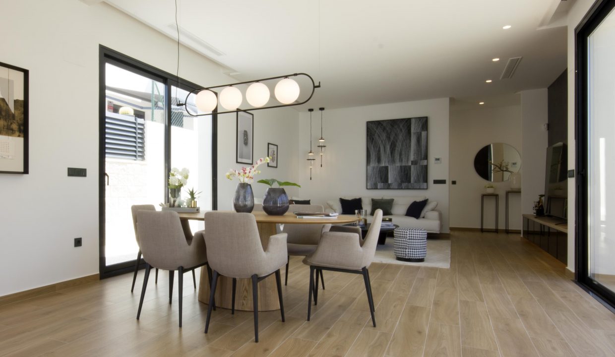 Promoción Villas Maestras, obra nueva en Rojales (Revista)