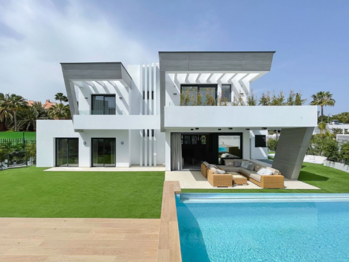 Promoción Exclusiva residencia con un diseño moderno, obra nueva en Marbella (Revista)