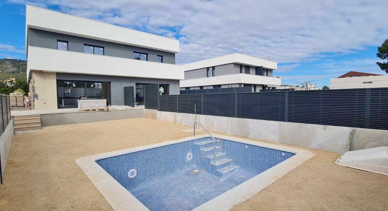 Promoción calle Roure 6, obra nueva en Alcocéber (Revista)