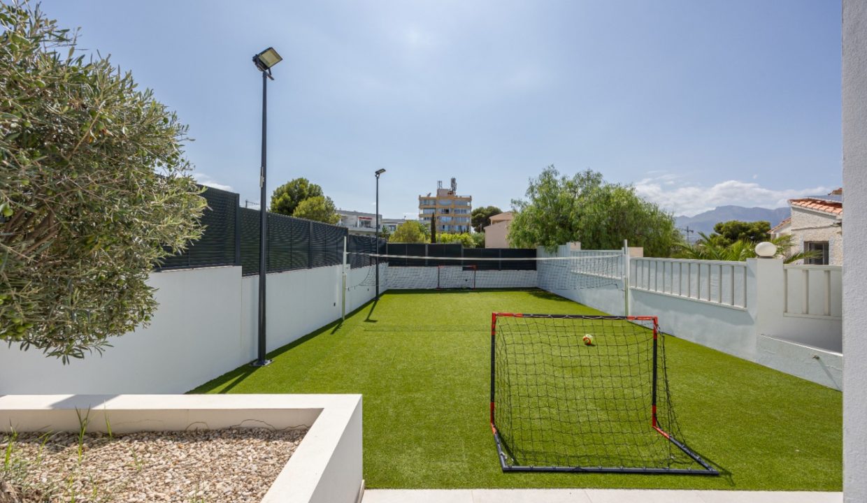 Promoción Impresionante villa en un entorno idílico, obra nueva en l'Albir (Revista)