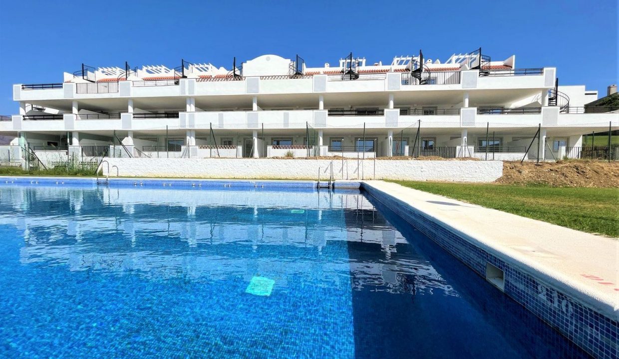 Promoción Doña Julia Golf Views, obra nueva en Casares (Revista)