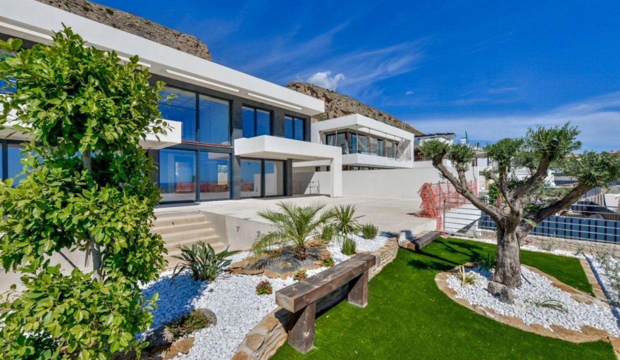 Promoción Villas Montroyal Fase III, obra nueva en Finestrat (Revista)