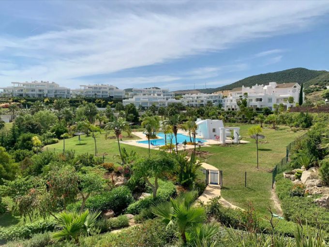 Promoción Alcazaba Lagoon, obra nueva en Casares (Revista)