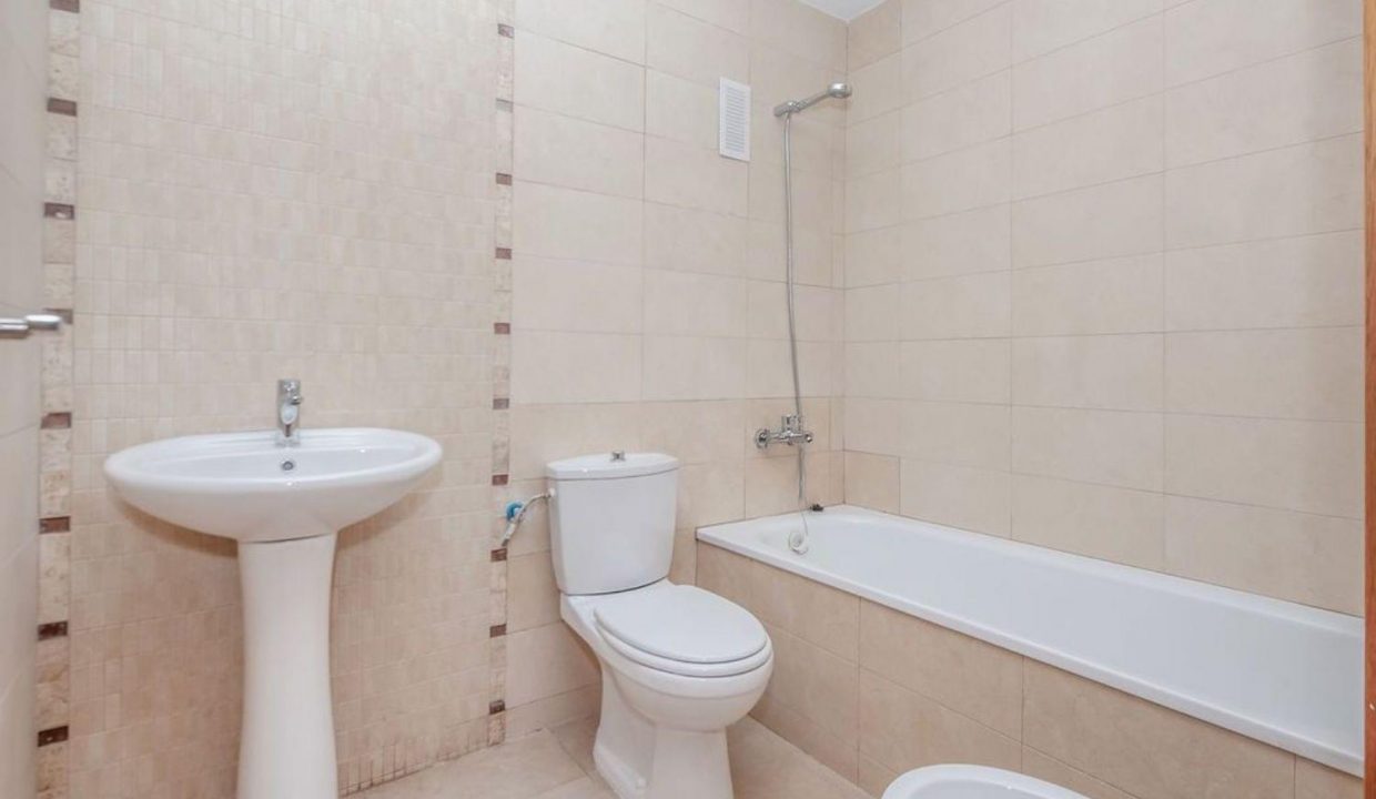 Promoción Promoción residencial en C/ La Pea, obra nueva en Villamarchante (Revista)