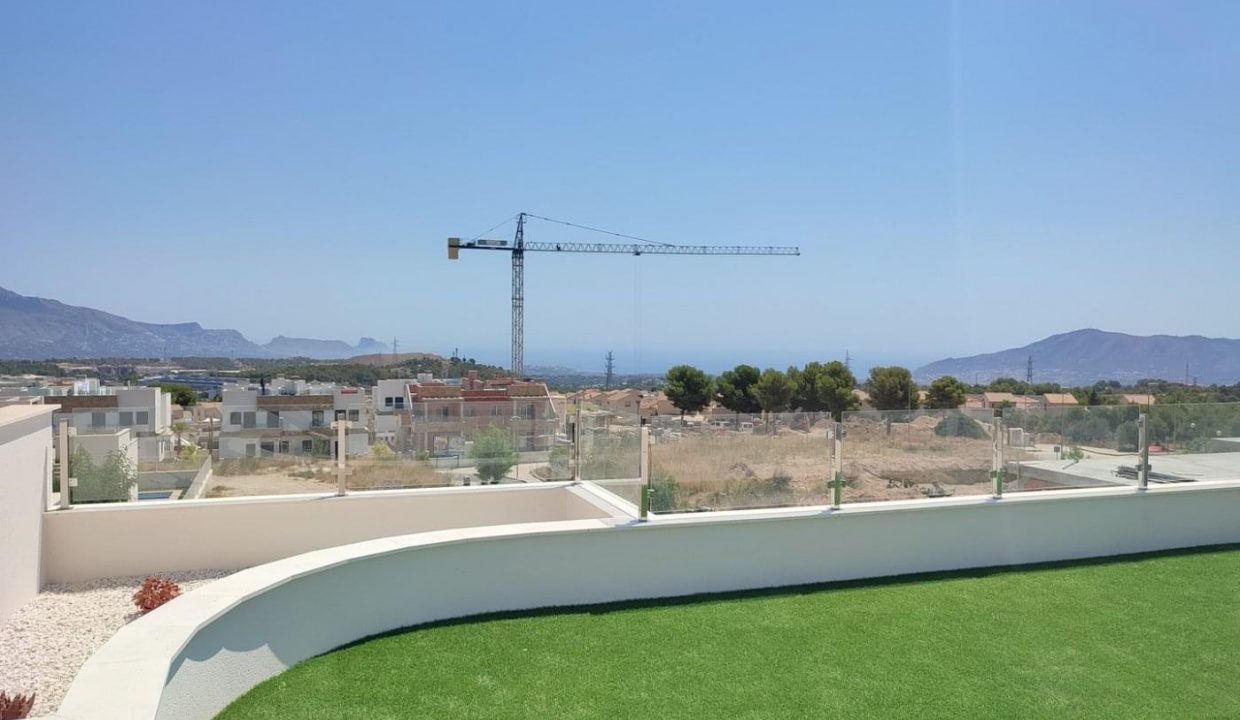 Promoción Entreflores, obra nueva en Polop (Revista)