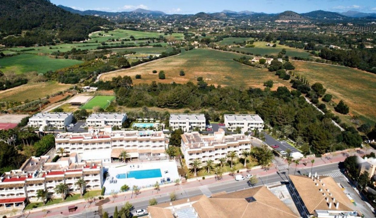 Promoción Es Llaut, obra nueva en Cala Bona (Revista)