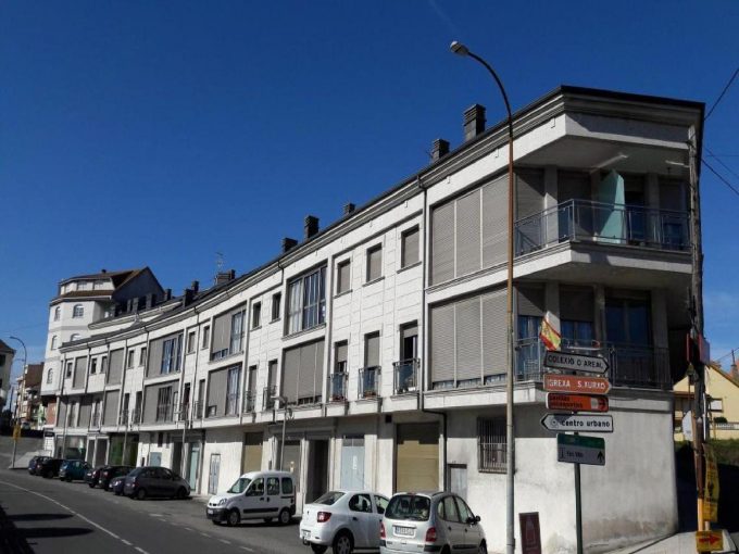 Promoción Residencial Camari�as, obra nueva en Cedeira (Revista)