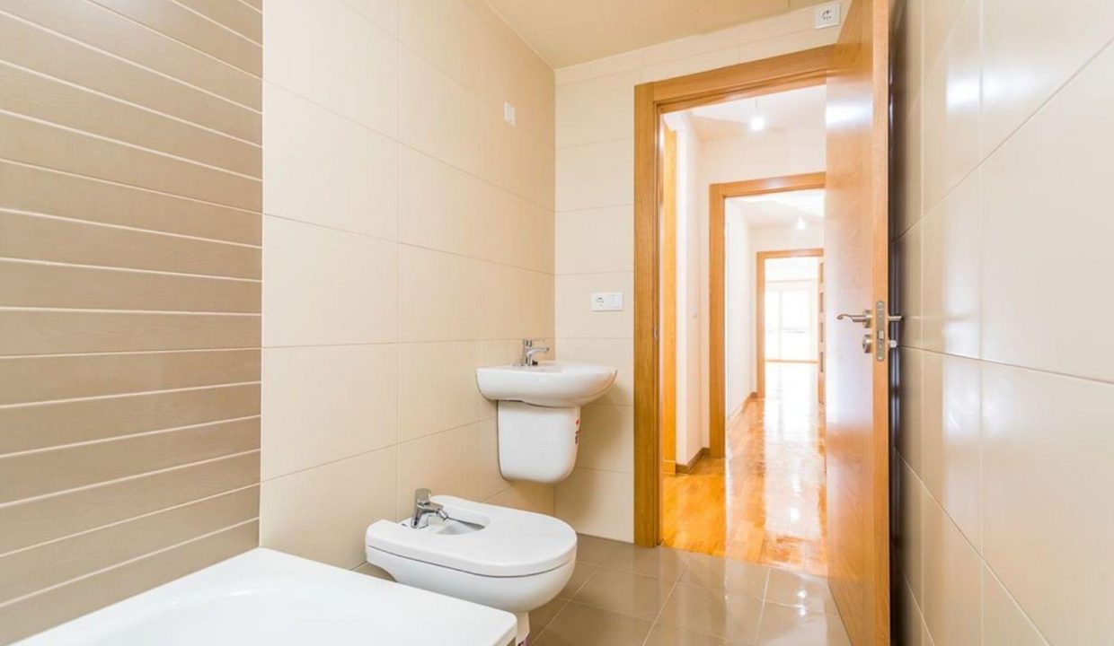 Promoción Promoción de Viviendas en C/ Emilio González López, obra nueva en Malpica (Revista)