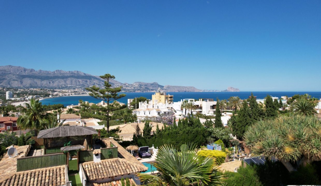 Promoción Exquisita villa con vistas al mar, obra nueva en l'Albir (Revista)