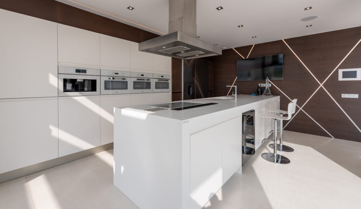 Promoción Villa con un oasis de tranquilidad, obra nueva en Benitachell (Revista)