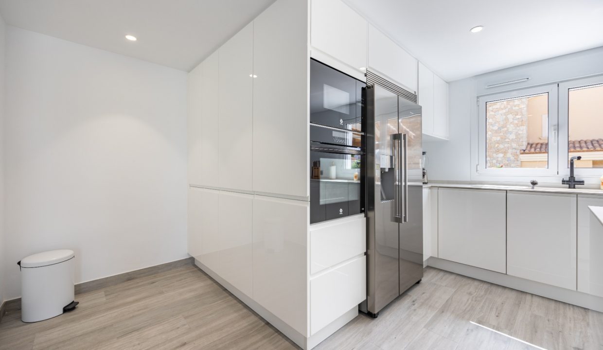 Promoción Hermosa villa moderna, obra nueva en Altea (Revista)