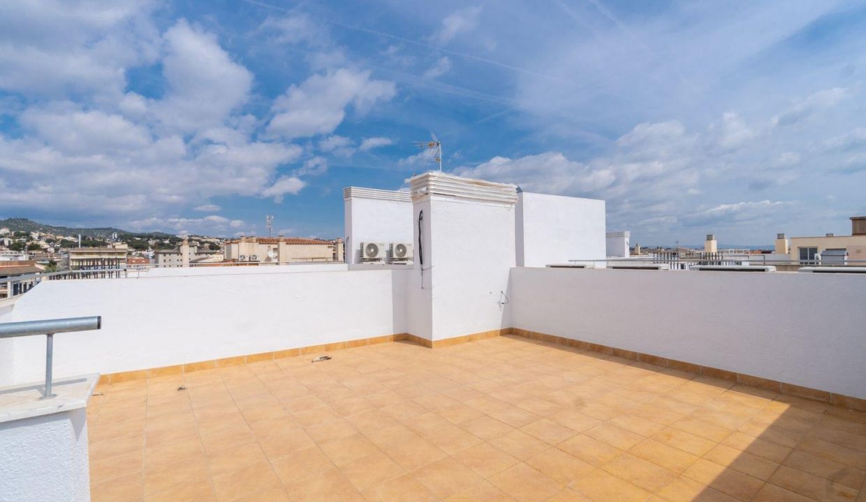 Promoción La Nao, obra nueva en Calafell (Revista)