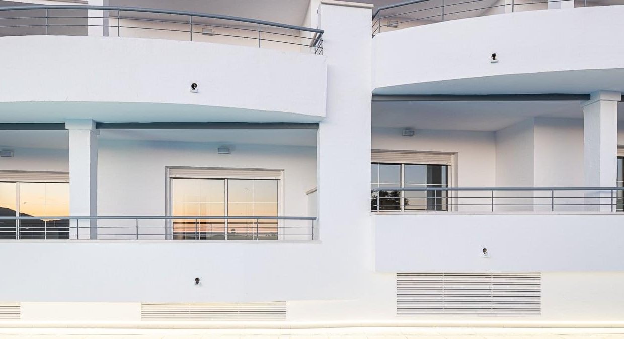 Promoción Culmia Blue Views Istán, obra nueva en Balcones del Lago (Revista)