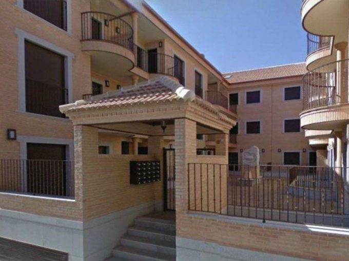Promoción Promoción residencial en C/ Los Morales, obra nueva en Almorox (Revista)