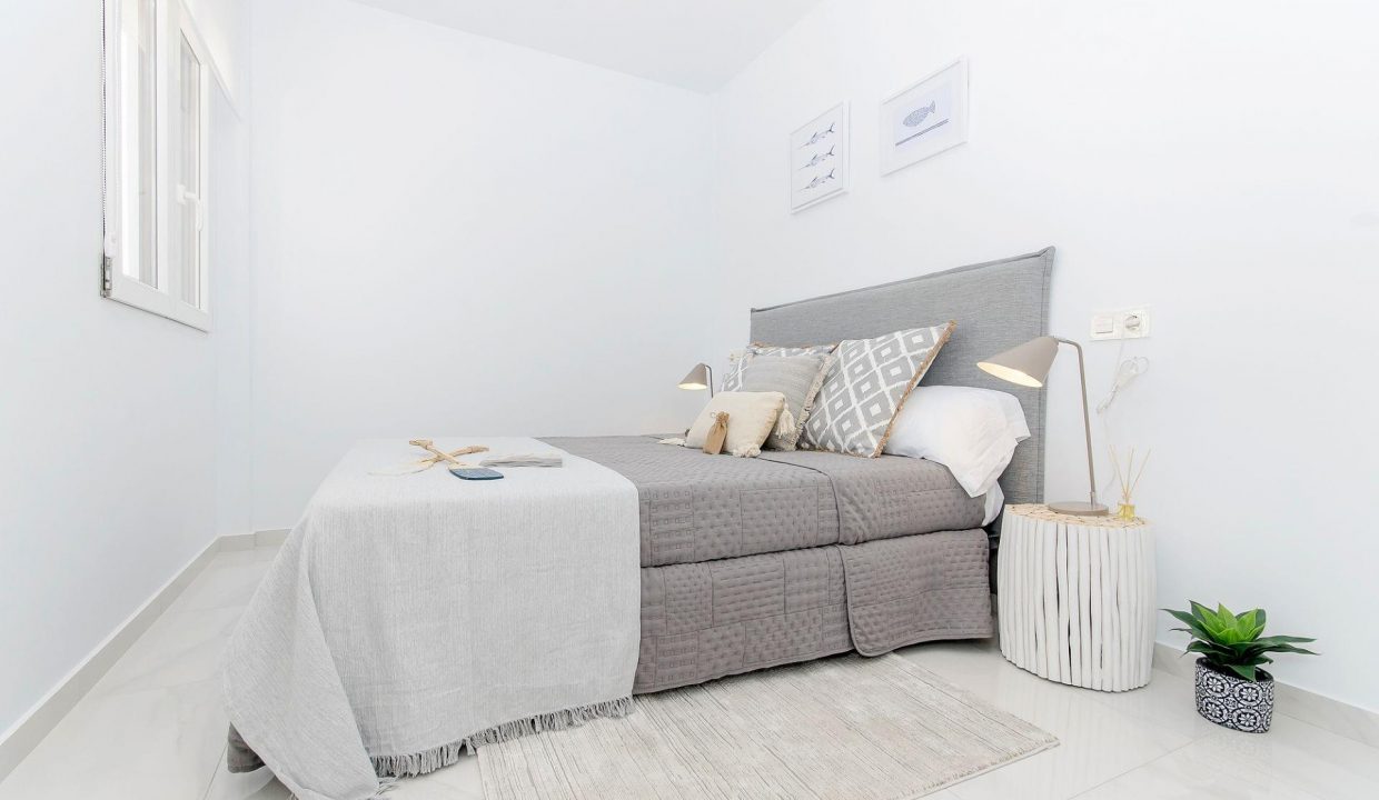 Promoción Don Benito - Altos de la Laguna, obra nueva en Torrevieja (Revista)