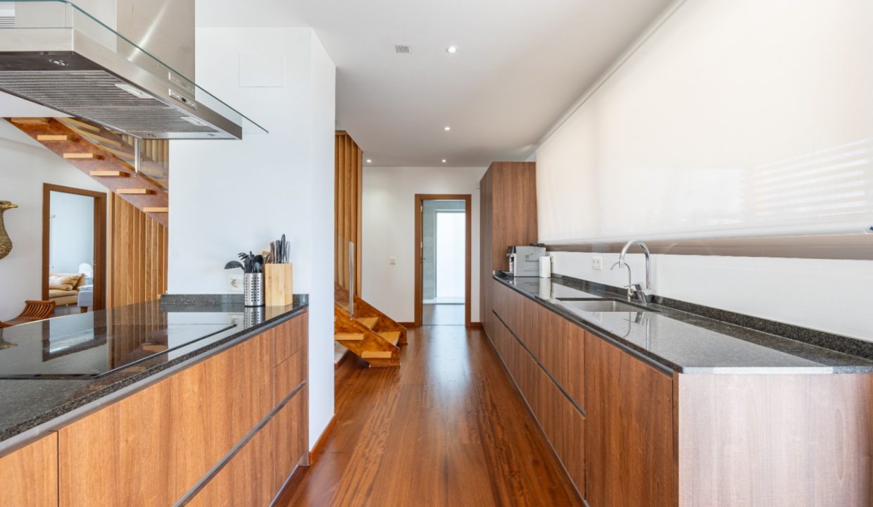 Promoción Villa con irradia elegancia y lujo moder, obra nueva en La Nucía (Revista)