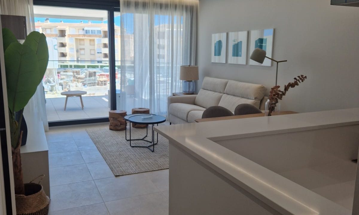 Promoción Residencial L´Estanyo Villa Romana, obra nueva en Denia (Revista)