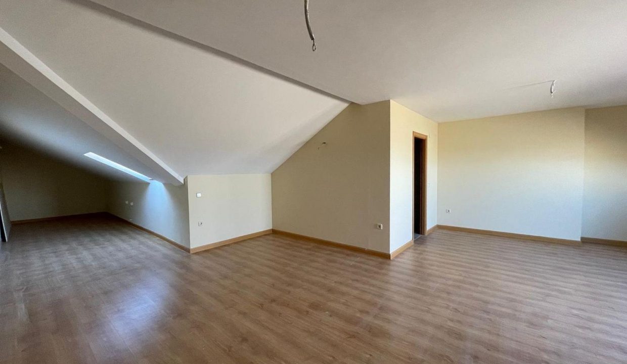 Promoción Promoción residencial en C/ Los Morales, obra nueva en Almorox (Revista)