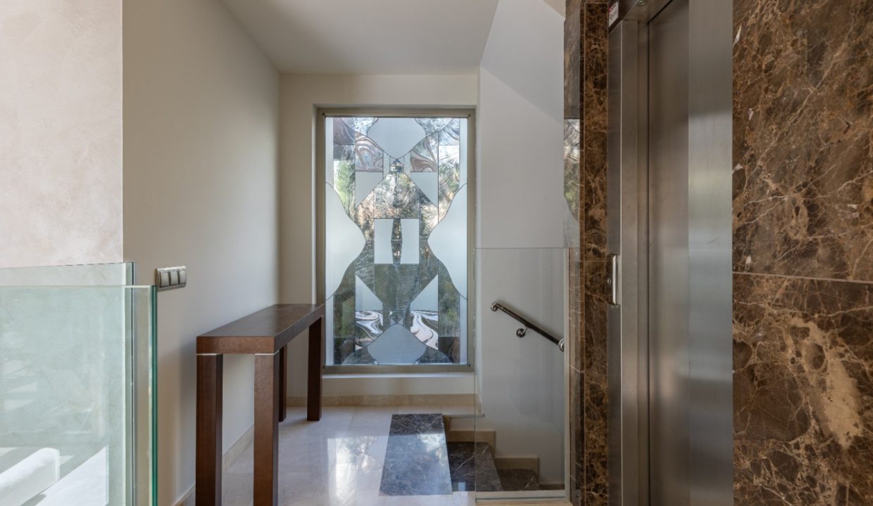 Promoción Villa con imponentes vistas a la bahía, obra nueva en Altea (Revista)