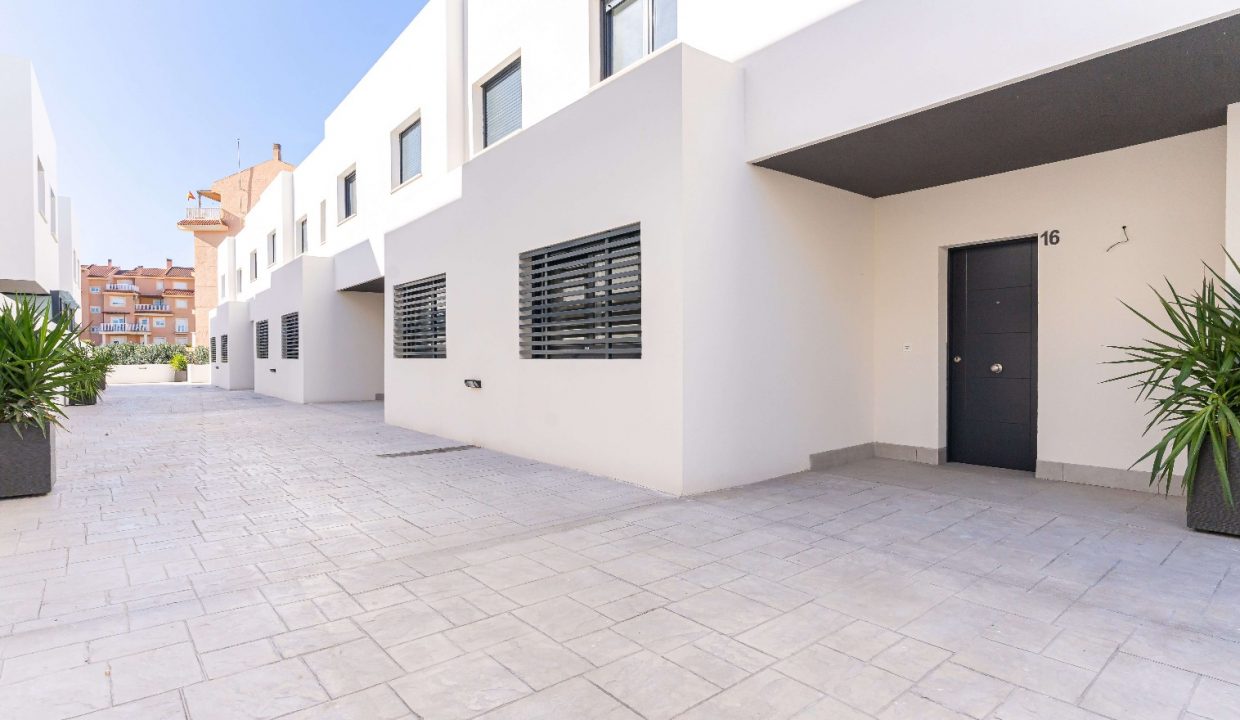 Promoción Residencial Portobello, obra nueva en El Ejido (Revista)