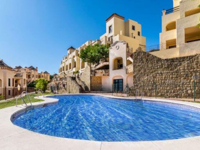 Promoción Estepona, obra nueva en Nordic Royal Club (Revista)