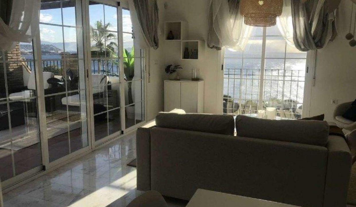 Promoción JARDINES DE ADNANIA- MARINA DEL ESTE-ALMUÑECAR, obra nueva en La Herradura (Revista)