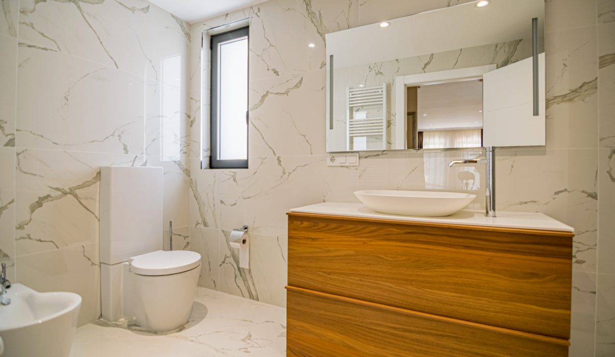 Promoción Villa con maravilloso jardín, obra nueva en l'Albir (Revista)
