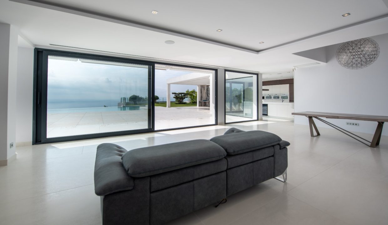 Promoción Villa con un oasis de tranquilidad, obra nueva en Benitachell (Revista)