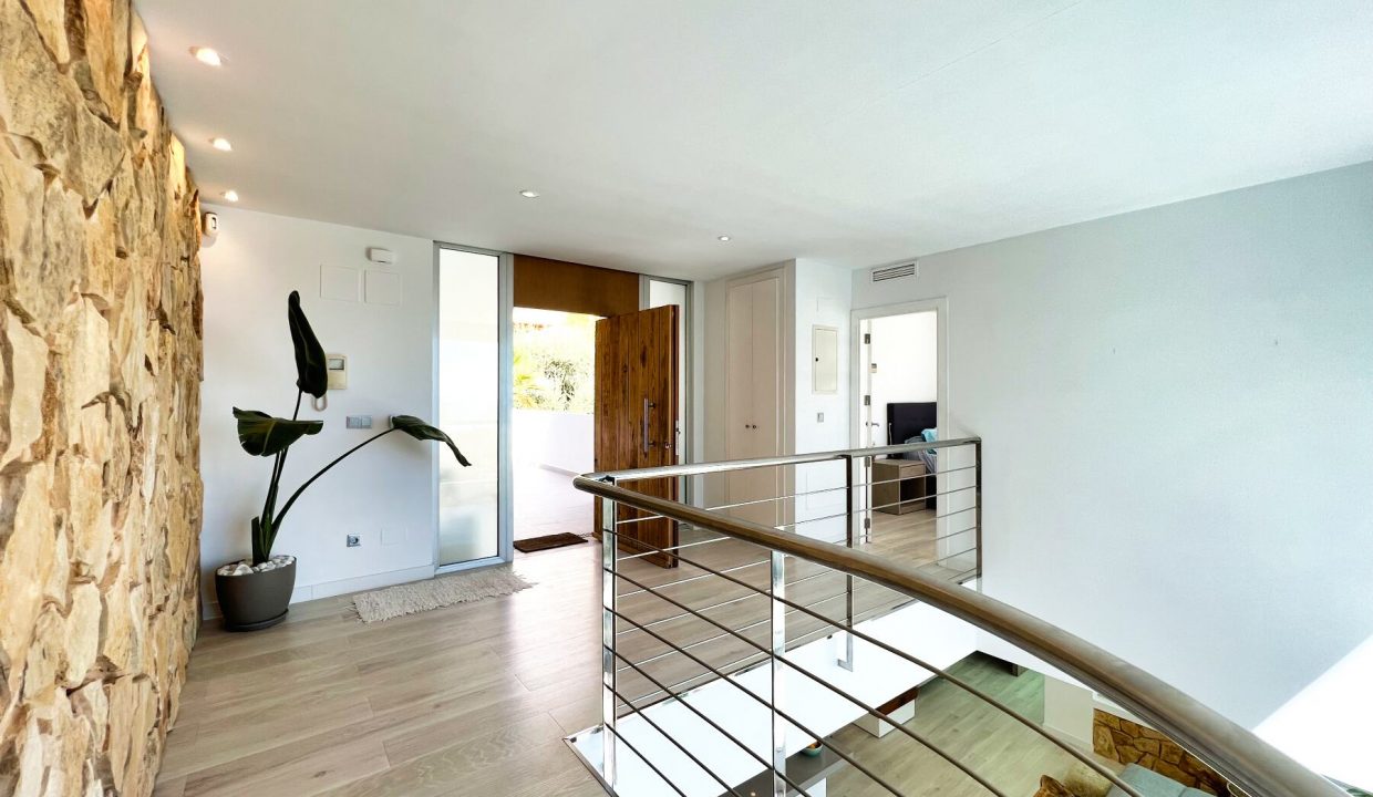 Promoción Exclusiva villa adosada, obra nueva en Altea (Revista)