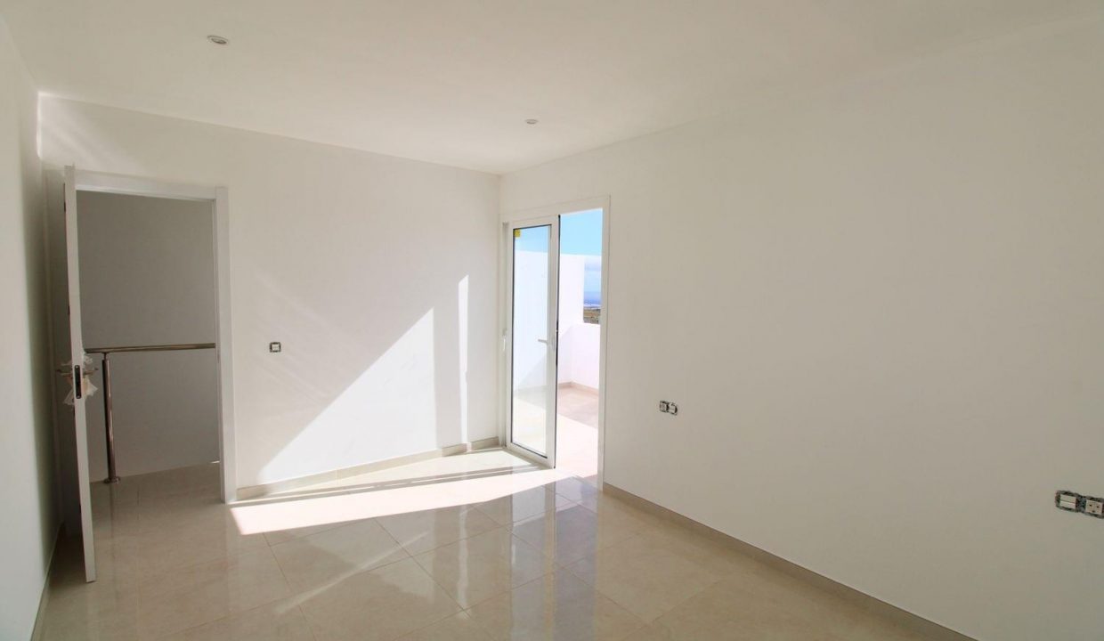 Promoción 4 dúplex en San Bartolomé, obra nueva en San Bartolomé (Revista)