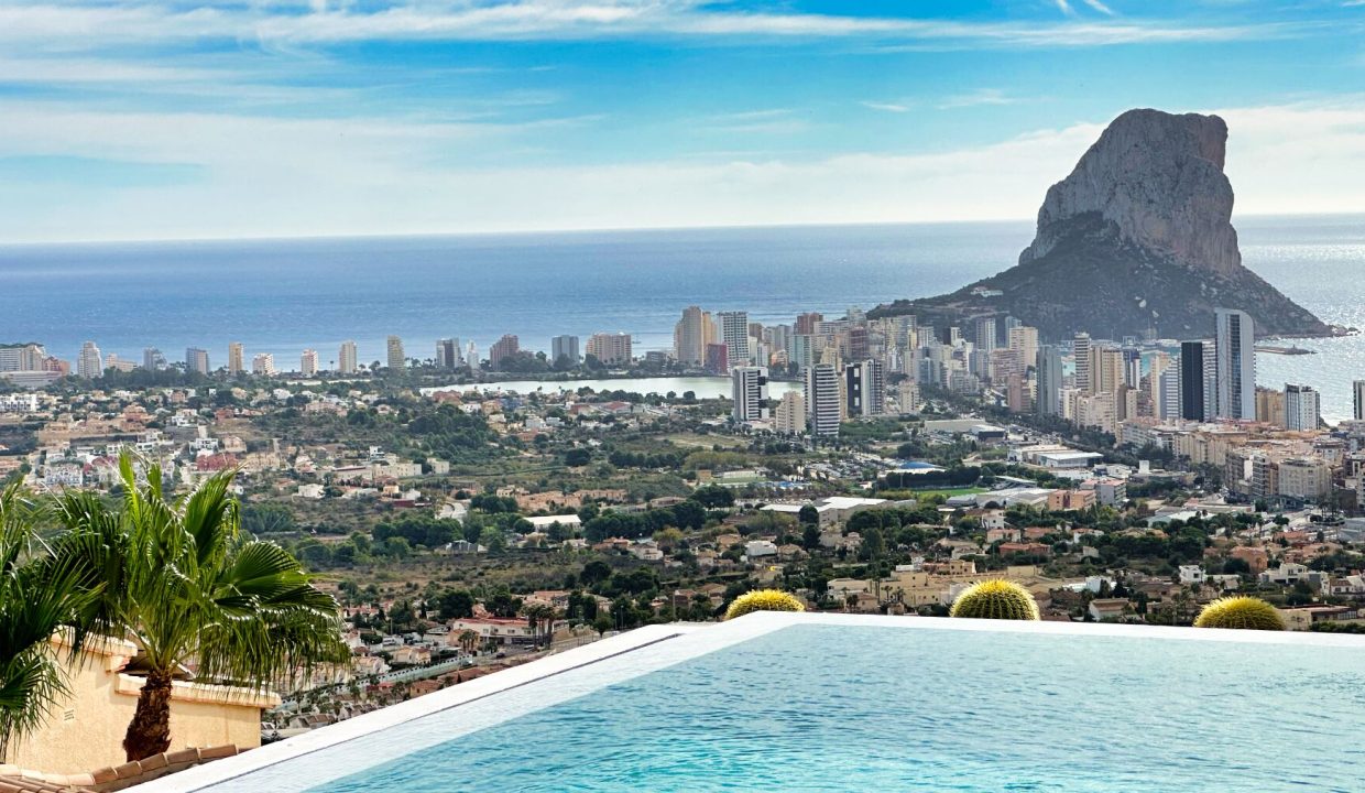 Promoción Villa de lujo con un estilo moderno e innovador,, obra nueva en Calpe (Revista)