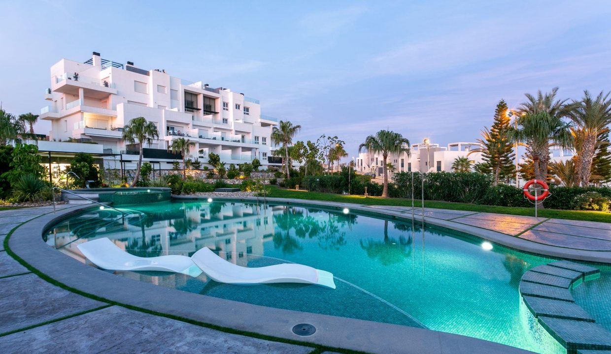 Promoción Residencial-bali, obra nueva en Torrevieja (Revista)