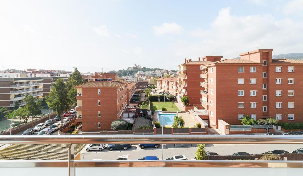 Promoción Ramón Otero Pedrayo 65, obra nueva en Castelldefels (Revista)