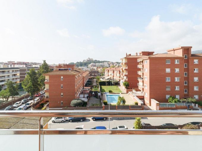 Promoción Ramón Otero Pedrayo 65, obra nueva en Castelldefels (Revista)